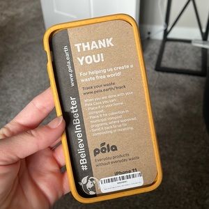 Yellow Bee Pela iPhone 11 case